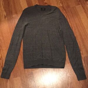Men's Gray V-Neck Sweater
